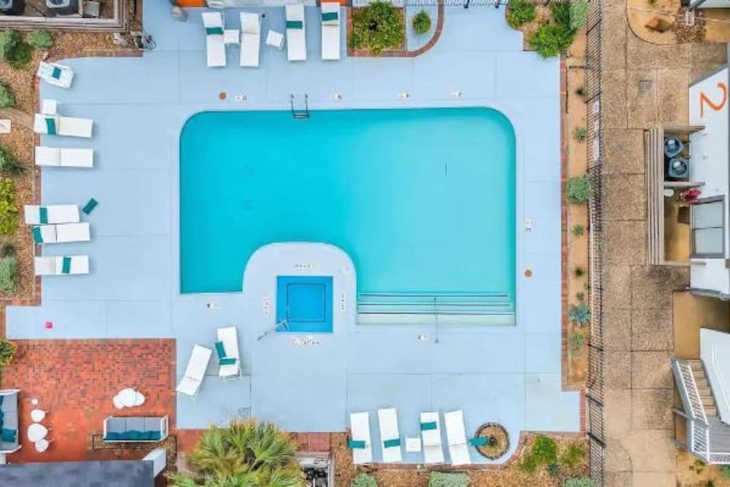 Lux Suite /King Bed /Free Parking/Pool/First Floor Houston Extérieur photo