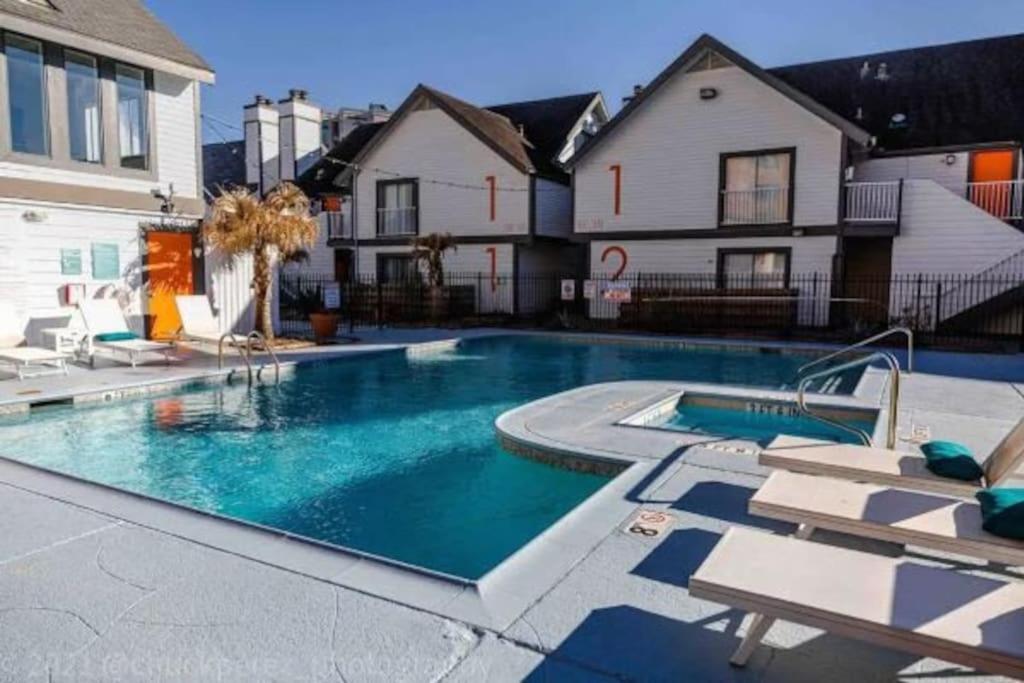 Lux Suite /King Bed /Free Parking/Pool/First Floor Houston Extérieur photo